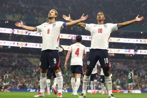 Harry Kane (9) et Jude Bellingham (10). Page officielle de l'équipe d'Angleterre sur Facebook